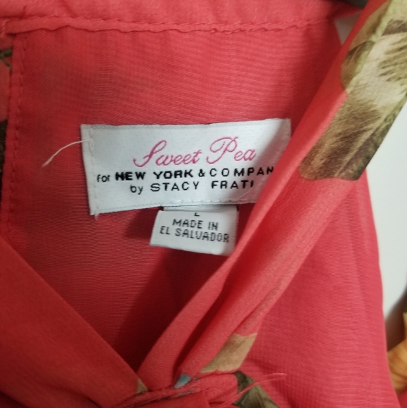 Blouses - Picture 15 of 16